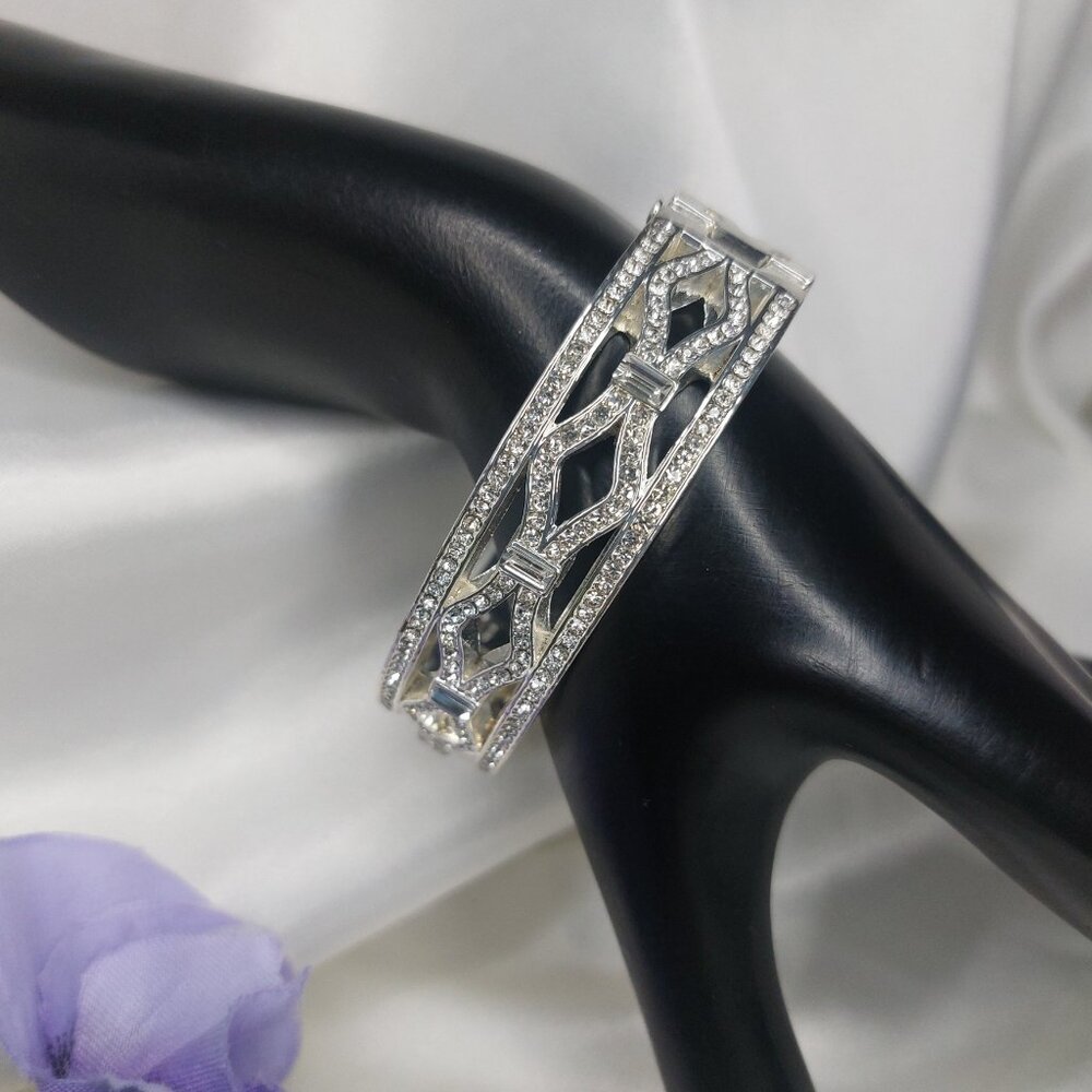 Anne Klein Bracelet Silver Tone Bangle Shiny Clear Pave Crystal Openwork Hinged - Picture 7 of 9